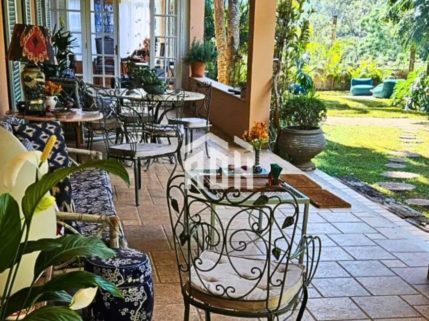 Casa com 4 quartos à venda e para alugar, 1200m2 em Barueri - SP - imagem 7 Foto 7 de Casa com 4 quartos à venda e para alugar, 1200m2 em Barueri - SP