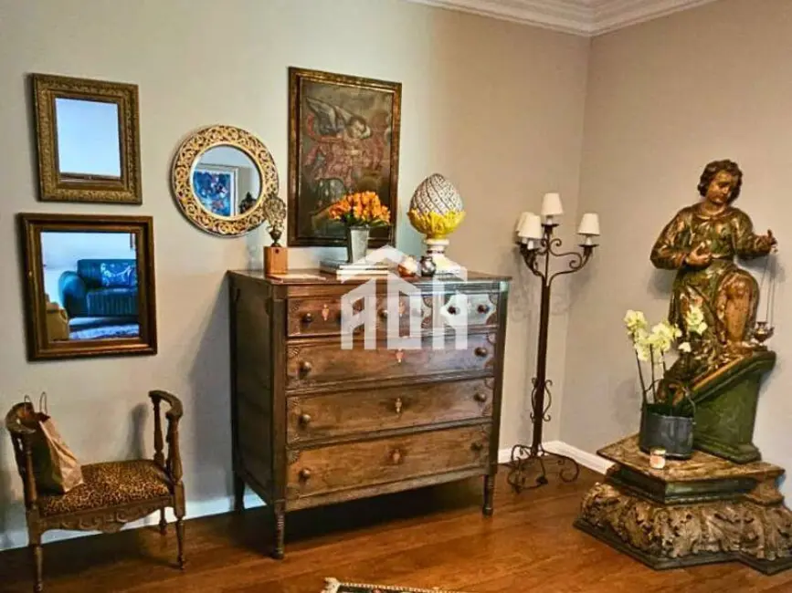 Casa com 4 quartos à venda e para alugar, 1200m2 em Barueri - SP - imagem 3 Foto 3 de Casa com 4 quartos à venda e para alugar, 1200m2 em Barueri - SP