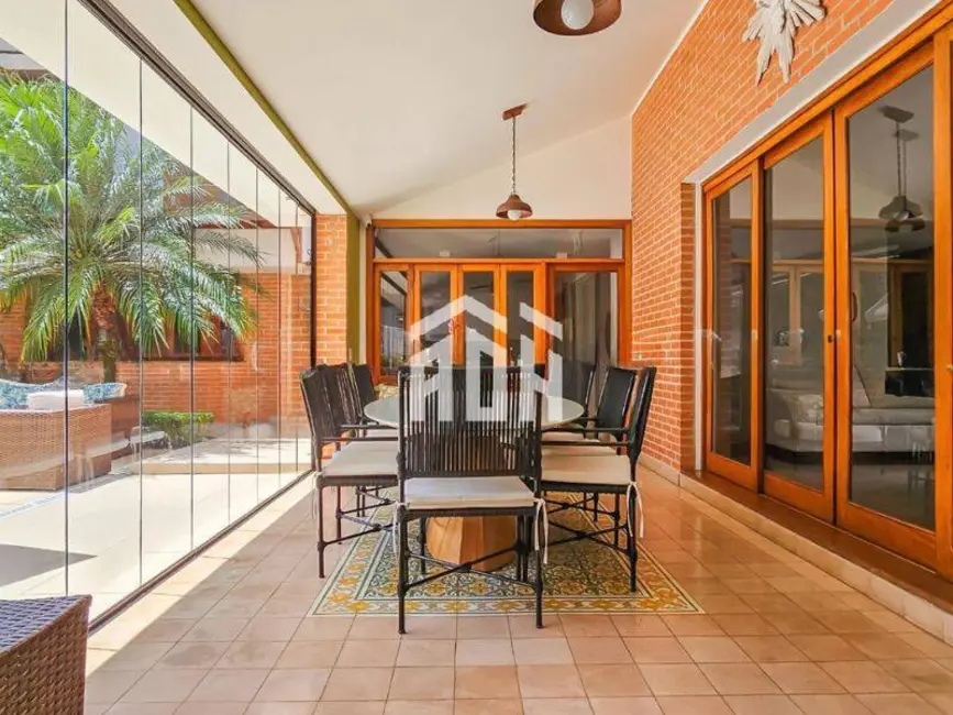 Casa com 5 quartos à venda, 840m2 em Barueri - SP - imagem 9 Foto 9 de Casa com 5 quartos à venda, 840m2 em Barueri - SP