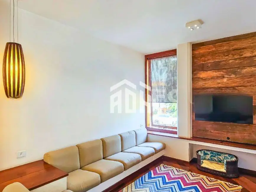 Casa com 5 quartos à venda, 840m2 em Barueri - SP - imagem 2 Foto 2 de Casa com 5 quartos à venda, 840m2 em Barueri - SP