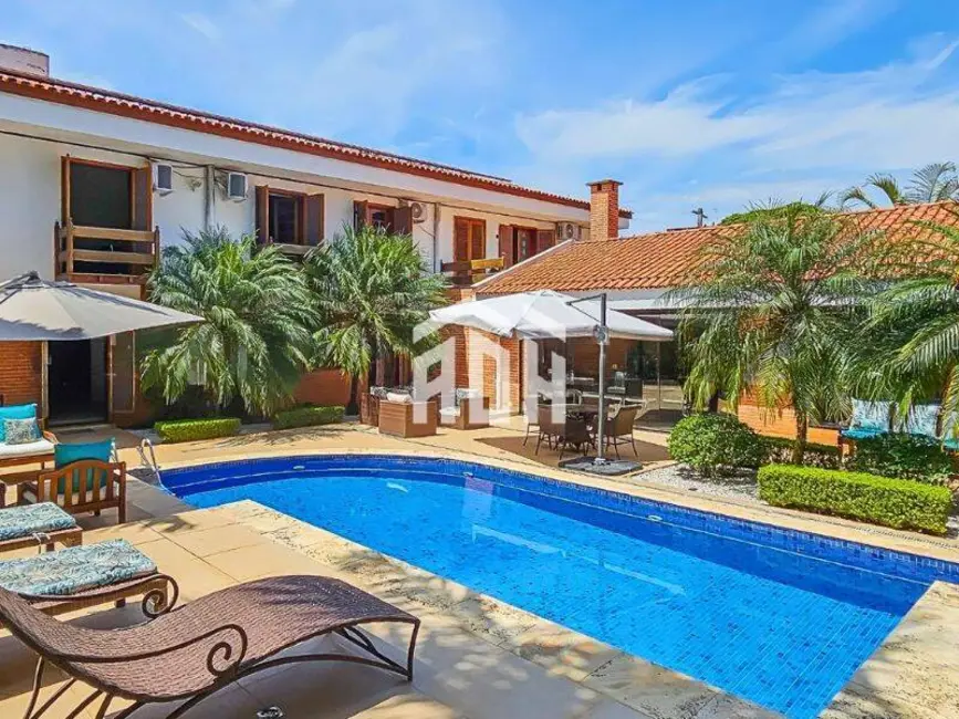Foto 1 de Casa com 5 quartos à venda, 840m2 em Barueri - SP