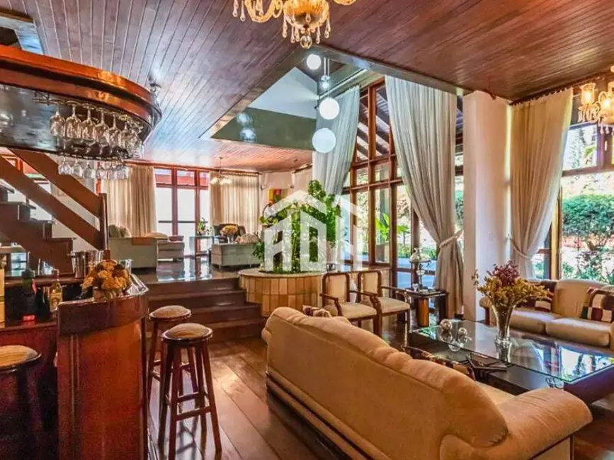 Casa com 4 quartos à venda, 400m2 em Alphaville, Santana De Parnaiba - SP - imagem 3 Foto 3 de Casa com 4 quartos à venda, 400m2 em Alphaville, Santana De Parnaiba - SP