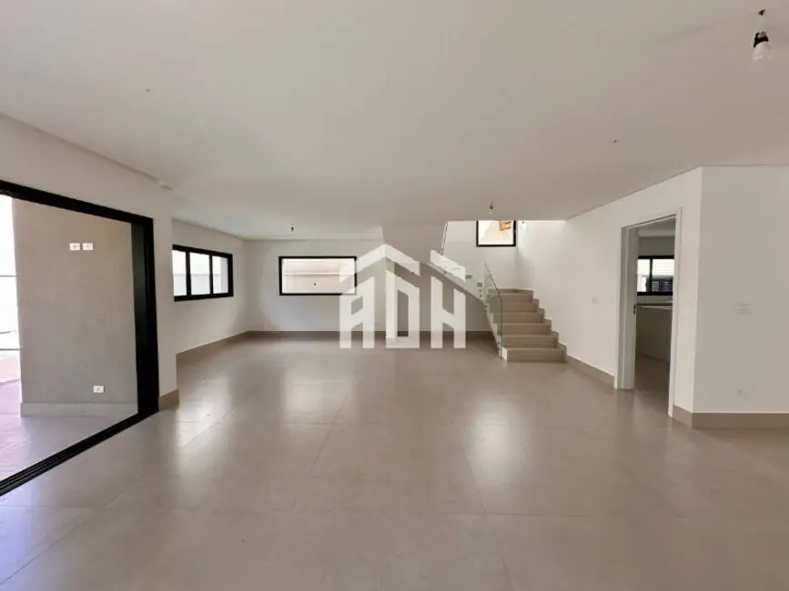 Casa com 4 quartos à venda, 45m2 em Alphaville, Santana De Parnaiba - SP - imagem 5 Foto 5 de Casa com 4 quartos à venda, 45m2 em Alphaville, Santana De Parnaiba - SP