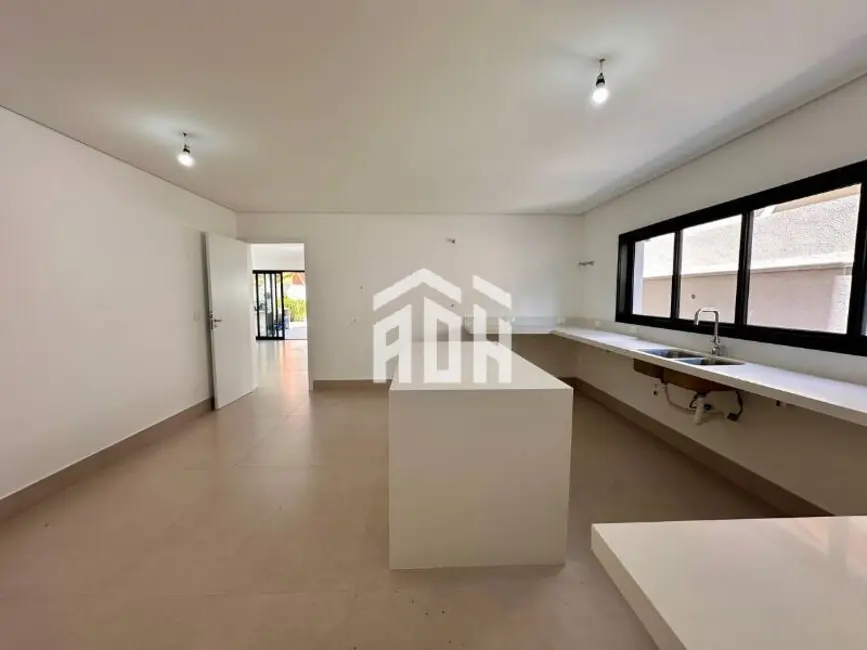 Casa com 4 quartos à venda, 45m2 em Alphaville, Santana De Parnaiba - SP - imagem 7 Foto 7 de Casa com 4 quartos à venda, 45m2 em Alphaville, Santana De Parnaiba - SP