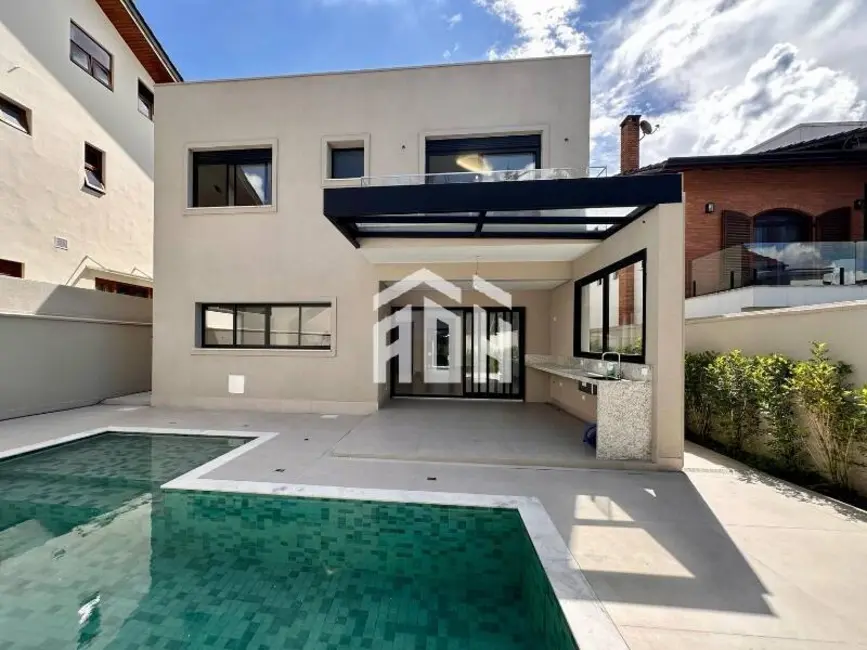Casa com 4 quartos à venda, 45m2 em Alphaville, Santana De Parnaiba - SP - imagem 2 Foto 2 de Casa com 4 quartos à venda, 45m2 em Alphaville, Santana De Parnaiba - SP