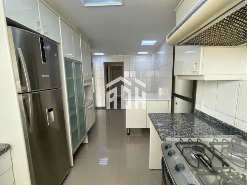Apartamento com 4 quartos para alugar, 288m2 em Barueri - SP - imagem 8 Foto 8 de Apartamento com 4 quartos para alugar, 288m2 em Barueri - SP