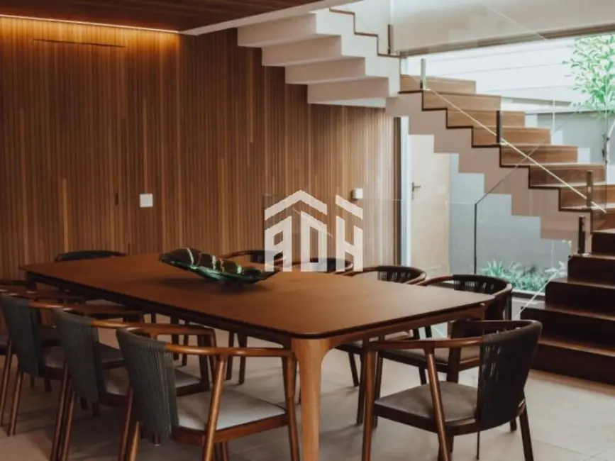Foto 2 de Casa com 4 quartos à venda e para alugar, 560m2 em Barueri - SP