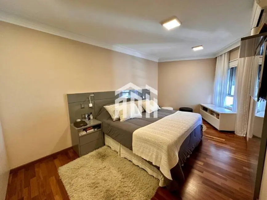 Foto 8 de Apartamento com 3 quartos à venda, 200m2 em Barueri - SP