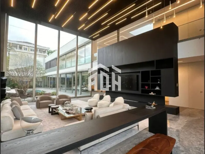 Casa com 4 quartos à venda, 1267m2 em Tamboré, Santana De Parnaiba - SP - imagem 2 Foto 2 de Casa com 4 quartos à venda, 1267m2 em Tamboré, Santana De Parnaiba - SP