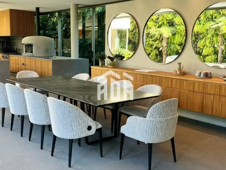 Casa com 4 quartos à venda, 1267m2 em Tamboré, Santana De Parnaiba - SP - imagem 4 Foto 4 de Casa com 4 quartos à venda, 1267m2 em Tamboré, Santana De Parnaiba - SP