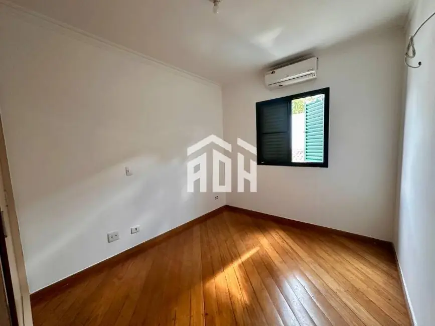 Foto 9 de Casa com 3 quartos à venda, 220m2 em Barueri - SP