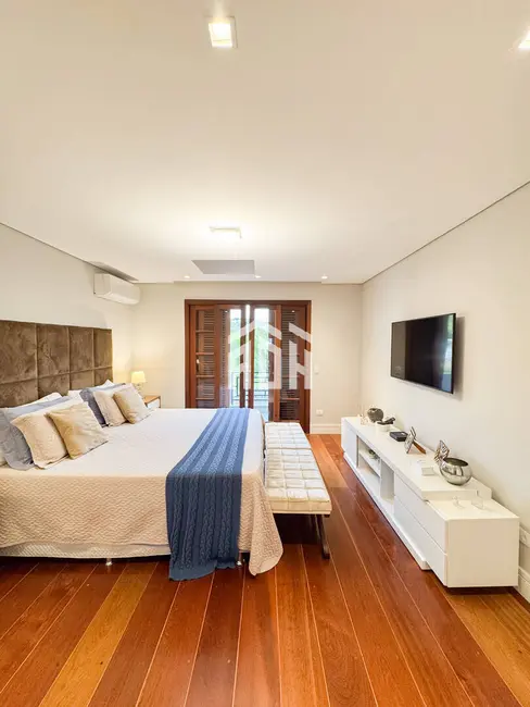 Casa com 4 quartos à venda, 385m2 em Alphaville, Santana De Parnaiba - SP - imagem 7 Foto 7 de Casa com 4 quartos à venda, 385m2 em Alphaville, Santana De Parnaiba - SP
