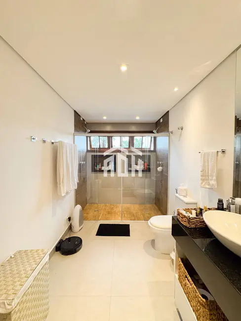 Casa com 4 quartos à venda, 385m2 em Alphaville, Santana De Parnaiba - SP - imagem 5 Foto 5 de Casa com 4 quartos à venda, 385m2 em Alphaville, Santana De Parnaiba - SP