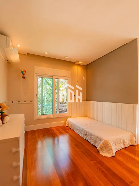 Casa com 3 quartos à venda, 307m2 em Alphaville, Santana De Parnaiba - SP - imagem 8 Foto 8 de Casa com 3 quartos à venda, 307m2 em Alphaville, Santana De Parnaiba - SP