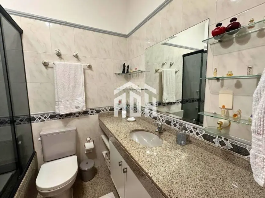 Casa com 5 quartos à venda e para alugar, 638m2 em Alphaville, Santana De Parnaiba - SP - imagem 9 Foto 9 de Casa com 5 quartos à venda e para alugar, 638m2 em Alphaville, Santana De Parnaiba - SP