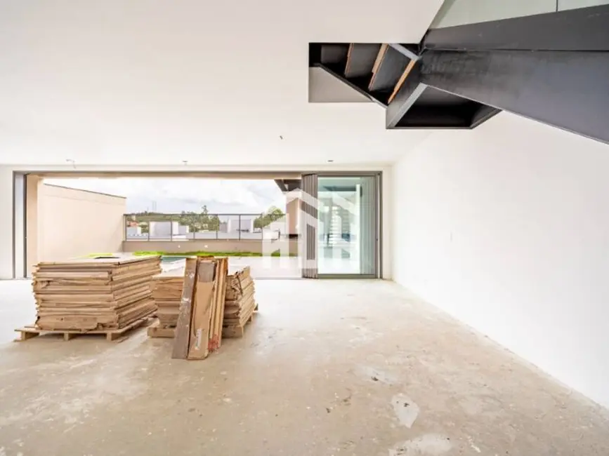 Casa com 4 quartos à venda, 310m2 em Tamboré, Barueri - SP - imagem 5 Foto 5 de Casa com 4 quartos à venda, 310m2 em Tamboré, Barueri - SP