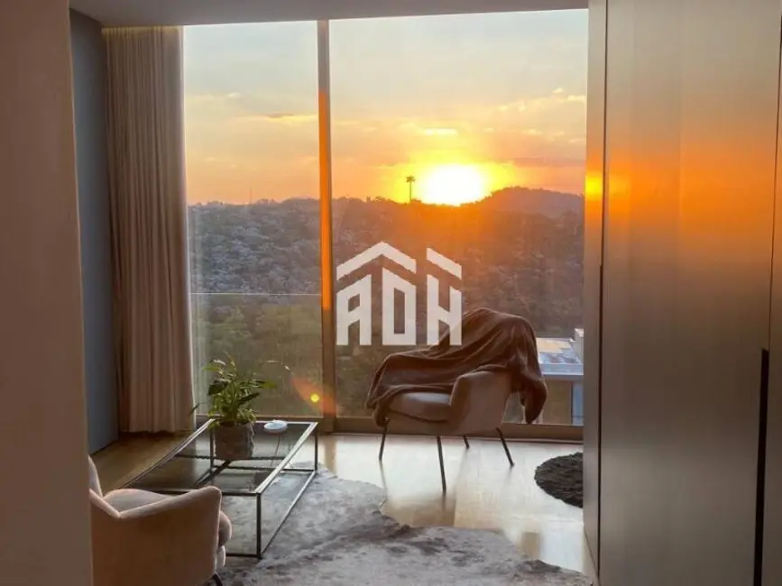 Casa com 4 quartos à venda, 450m2 em Alphaville, Santana De Parnaiba - SP - imagem 8 Foto 8 de Casa com 4 quartos à venda, 450m2 em Alphaville, Santana De Parnaiba - SP