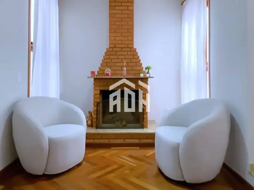 Casa com 4 quartos à venda e para alugar, 360m2 em Barueri - SP - imagem 4 Foto 4 de Casa com 4 quartos à venda e para alugar, 360m2 em Barueri - SP