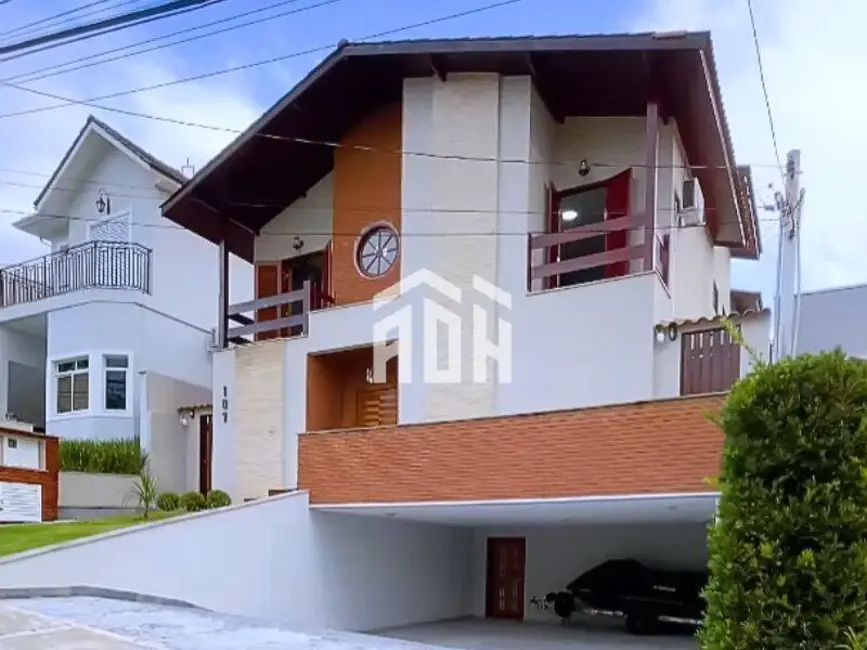 Casa com 4 quartos à venda e para alugar, 360m2 em Barueri - SP - imagem 1 Foto 1 de Casa com 4 quartos à venda e para alugar, 360m2 em Barueri - SP