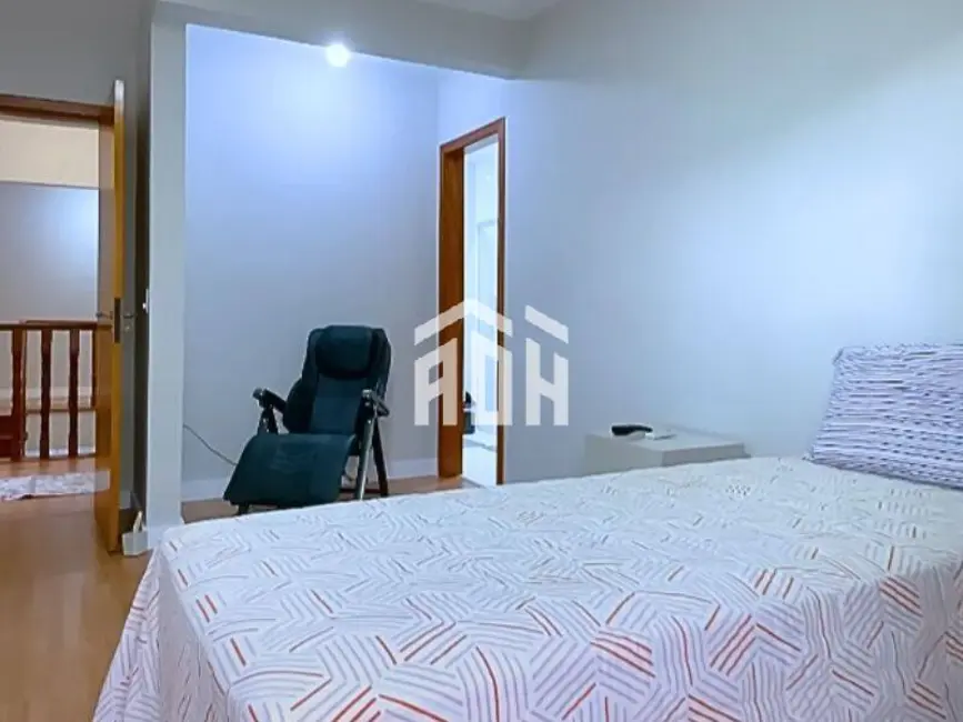 Casa com 4 quartos à venda e para alugar, 360m2 em Barueri - SP - imagem 7 Foto 7 de Casa com 4 quartos à venda e para alugar, 360m2 em Barueri - SP