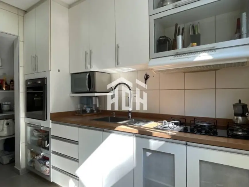 Foto 6 de Casa com 3 quartos à venda, 200m2 em Alphaville, Santana De Parnaiba - SP