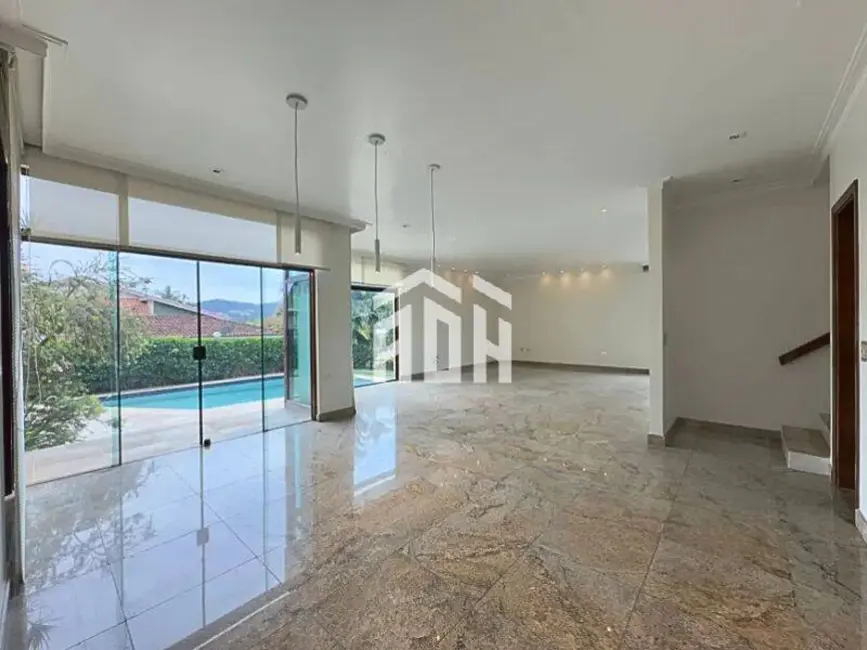 Casa com 5 quartos à venda e para alugar, 600m2 em Alphaville, Santana De Parnaiba - SP - imagem 6 Foto 6 de Casa com 5 quartos à venda e para alugar, 600m2 em Alphaville, Santana De Parnaiba - SP