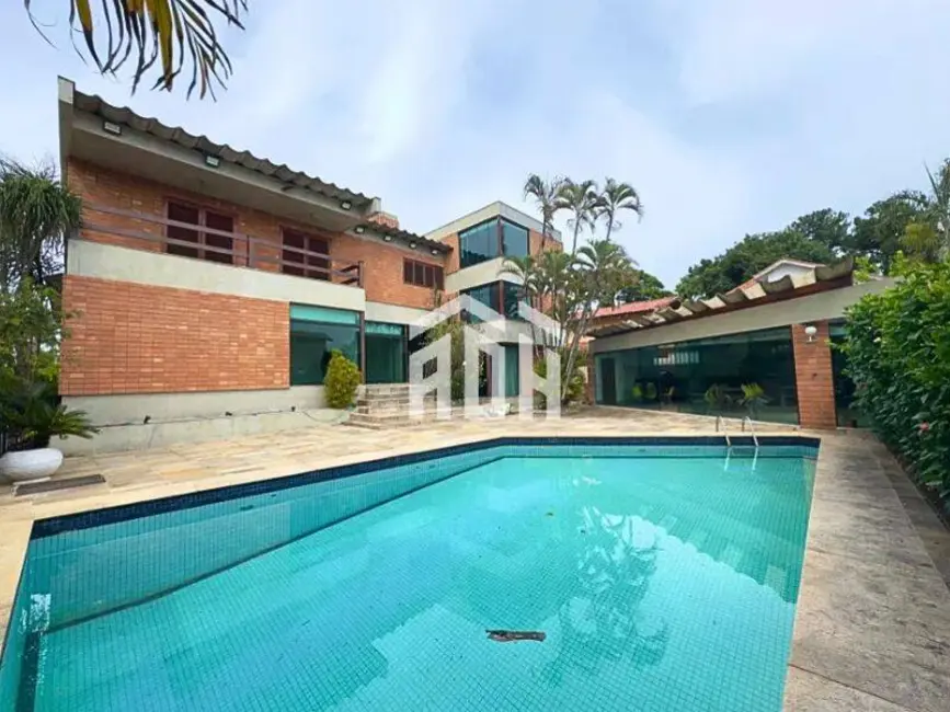Casa com 5 quartos à venda e para alugar, 600m2 em Alphaville, Santana De Parnaiba - SP - imagem 3 Foto 3 de Casa com 5 quartos à venda e para alugar, 600m2 em Alphaville, Santana De Parnaiba - SP