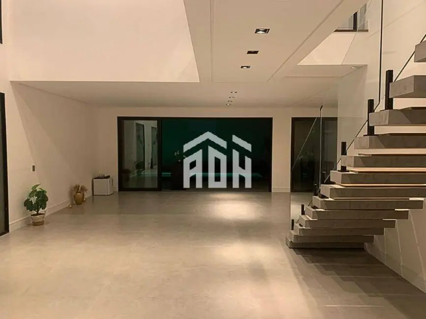 Casa com 4 quartos à venda, 465m2 em Alphaville, Santana De Parnaiba - SP - imagem 8 Foto 8 de Casa com 4 quartos à venda, 465m2 em Alphaville, Santana De Parnaiba - SP