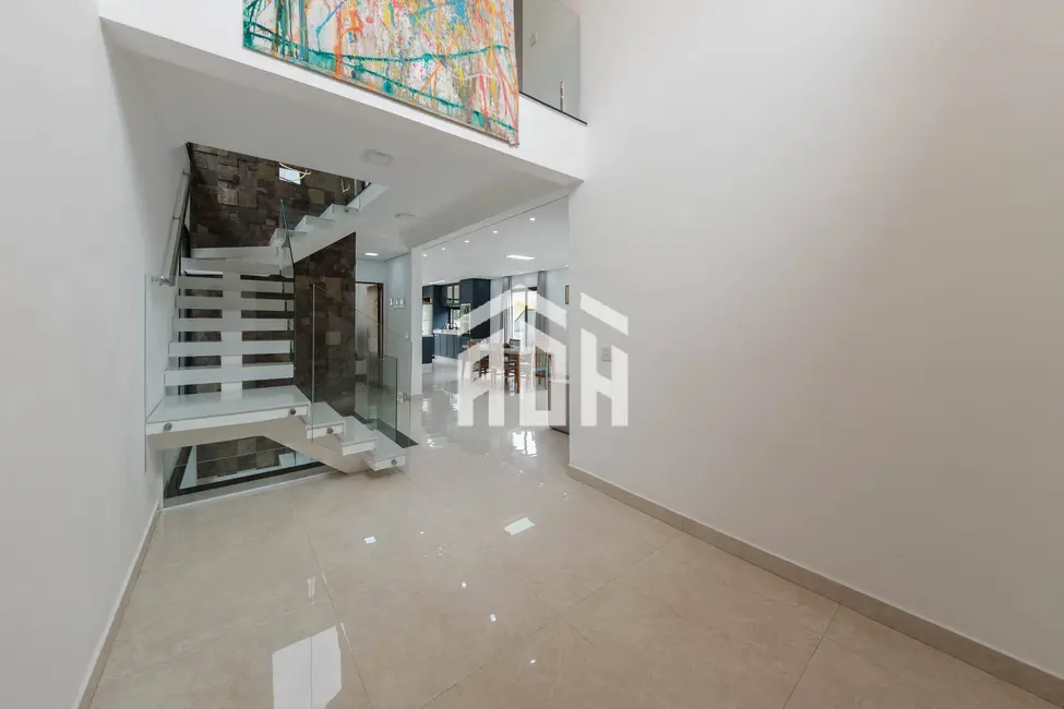 Foto 2 de Casa com 3 quartos à venda, 400m2 em Suru, Santana De Parnaiba - SP