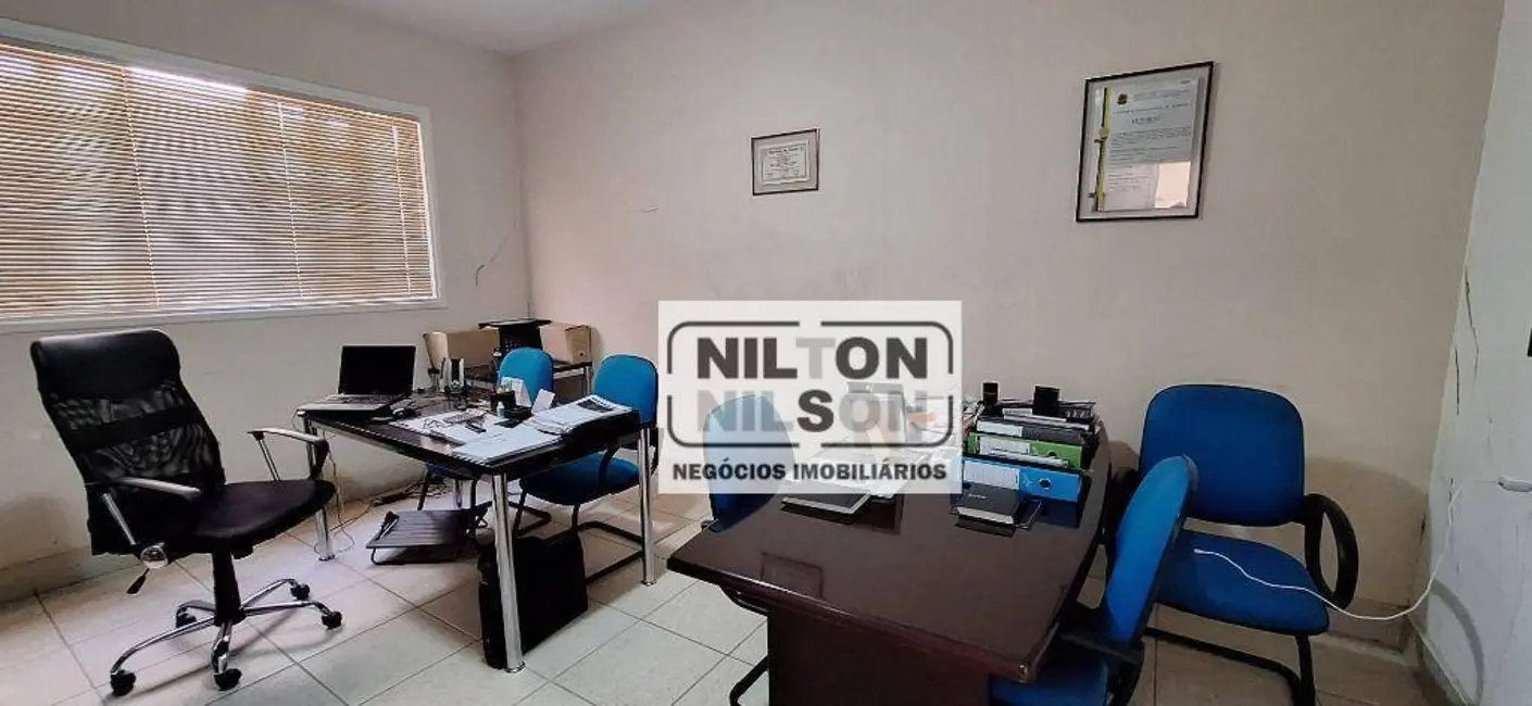 Foto 2 de Casa com 3 quartos para alugar, 175m2 em Vila Itapura, Campinas - SP