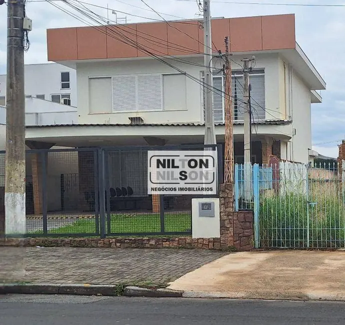 Casa com 3 quartos à venda, 310m2 em Taquaral, Campinas - SP - imagem 3 Foto 3 de Casa com 3 quartos à venda, 310m2 em Taquaral, Campinas - SP