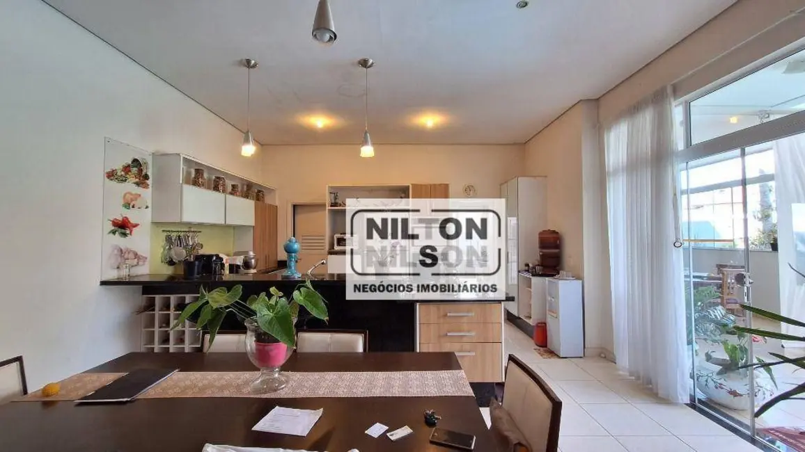 Casa com 3 quartos à venda, 370m2 em Jardim Chapadão, Campinas - SP - imagem 9 Foto 9 de Casa com 3 quartos à venda, 370m2 em Jardim Chapadão, Campinas - SP