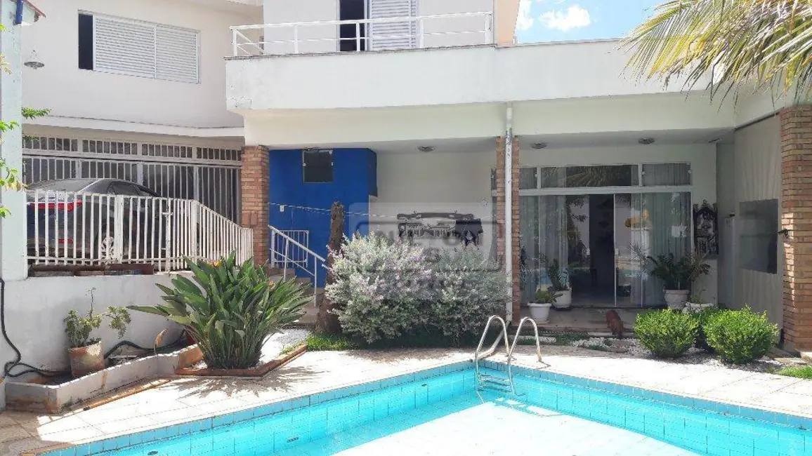Casa com 3 quartos à venda, 370m2 em Jardim Chapadão, Campinas - SP - imagem 3 Foto 3 de Casa com 3 quartos à venda, 370m2 em Jardim Chapadão, Campinas - SP