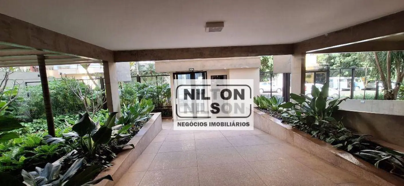 Apartamento com 4 quartos à venda e para alugar, 300m2 em Cambuí, Campinas - SP - imagem 3 Foto 3 de Apartamento com 4 quartos à venda e para alugar, 300m2 em Cambuí, Campinas - SP