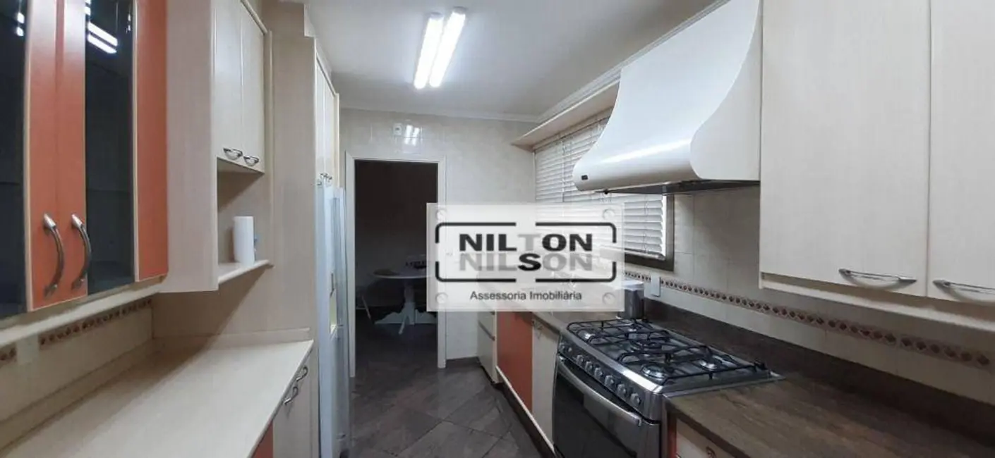 Apartamento com 3 quartos para alugar, 212m2 em Cambuí, Campinas - SP - imagem 2 Foto 2 de Apartamento com 3 quartos para alugar, 212m2 em Cambuí, Campinas - SP