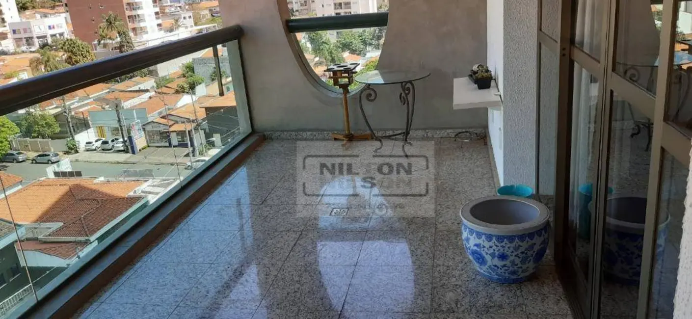 Apartamento com 3 quartos para alugar, 212m2 em Cambuí, Campinas - SP - imagem 4 Foto 4 de Apartamento com 3 quartos para alugar, 212m2 em Cambuí, Campinas - SP