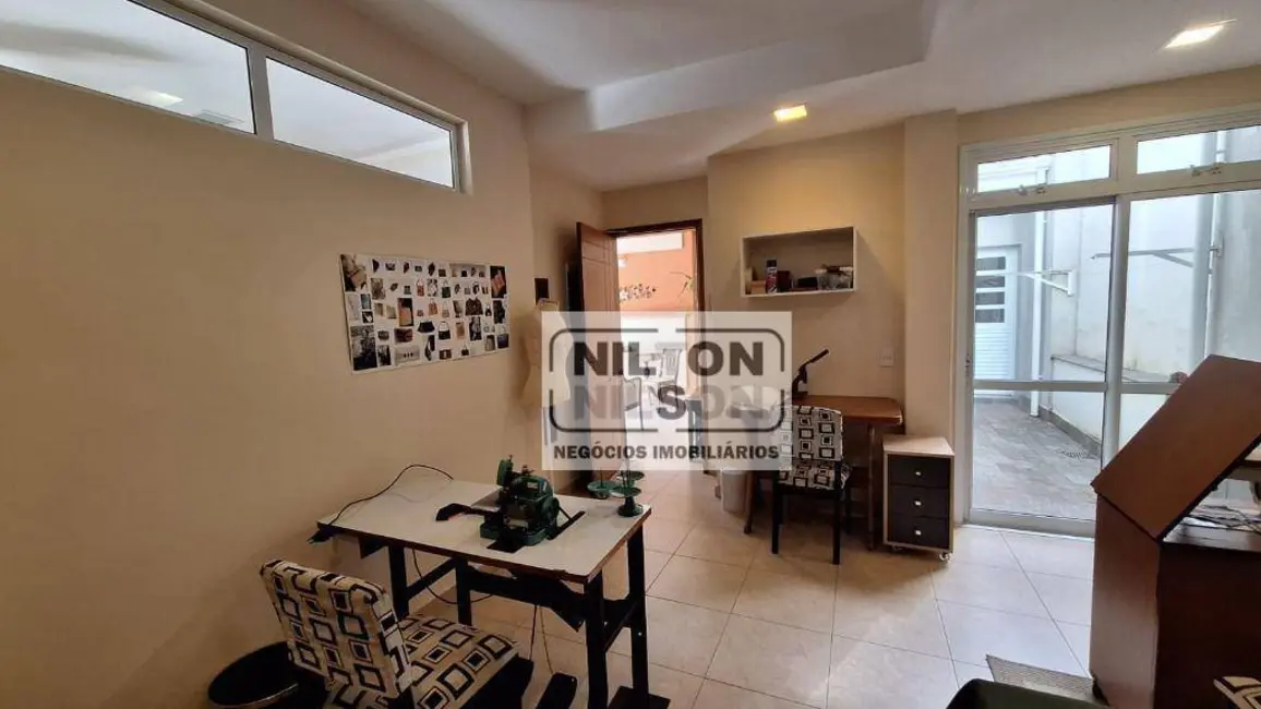 Foto 8 de Casa com 3 quartos à venda, 178m2 em Cambuí, Campinas - SP