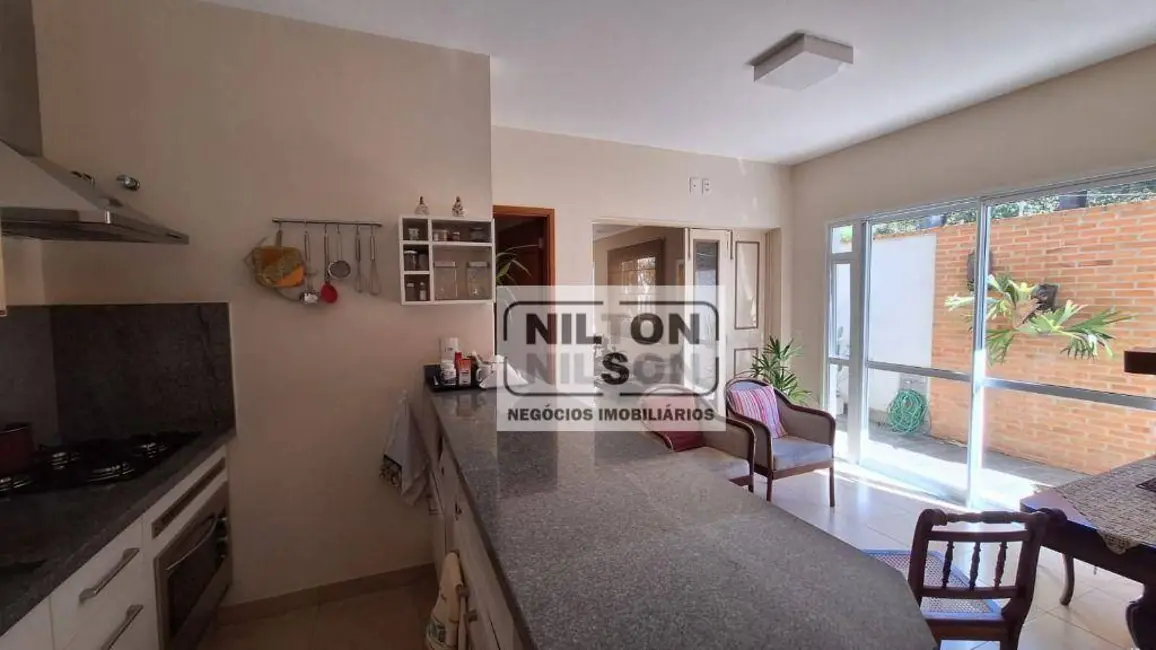 Foto 3 de Casa com 3 quartos à venda, 178m2 em Cambuí, Campinas - SP