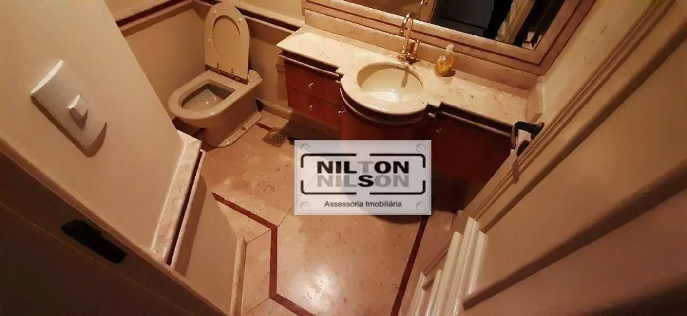 Apartamento com 3 quartos para alugar, 212m2 em Cambuí, Campinas - SP - imagem 5 Foto 5 de Apartamento com 3 quartos para alugar, 212m2 em Cambuí, Campinas - SP