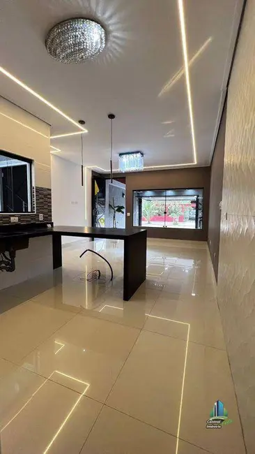 Foto 3 de Casa com 3 quartos à venda, 150m2 em Praia Grande - SP