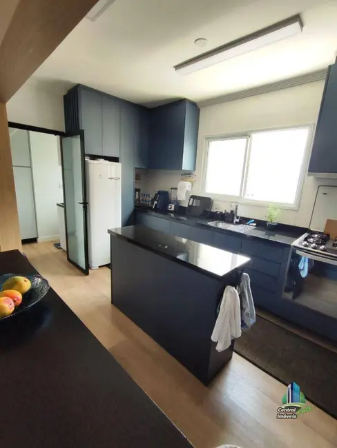 Apartamento com 3 quartos à venda, 172m2 em Tupi, Praia Grande - SP - imagem 6 Foto 6 de Apartamento com 3 quartos à venda, 172m2 em Tupi, Praia Grande - SP