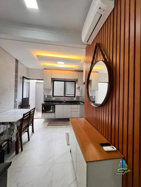 Foto 2 de Casa de Condomínio com 2 quartos à venda, 600m2 em Maracanã, Praia Grande - SP