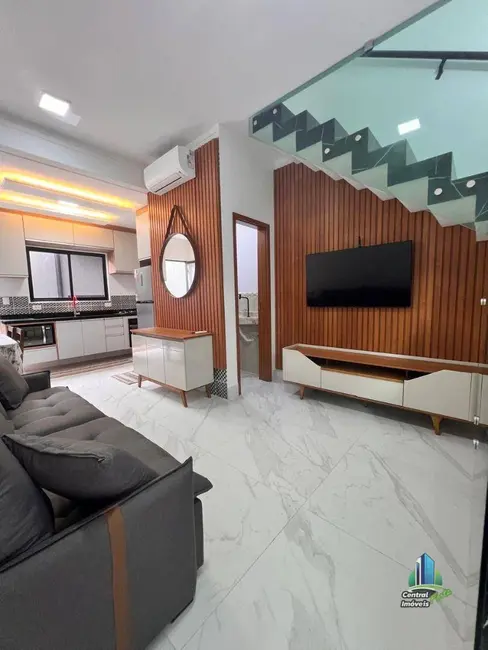 Foto 1 de Casa de Condomínio com 2 quartos à venda, 600m2 em Maracanã, Praia Grande - SP