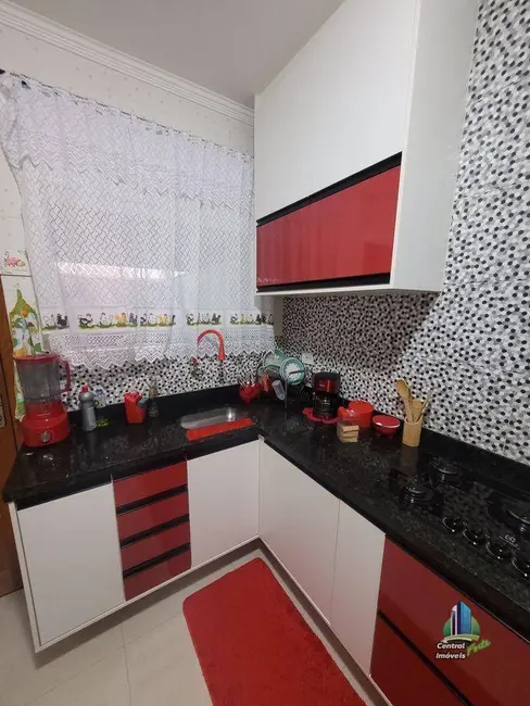Sobrado com 2 quartos à venda, 62m2 em Praia Grande - SP - imagem 1 Foto 1 de Sobrado com 2 quartos à venda, 62m2 em Praia Grande - SP