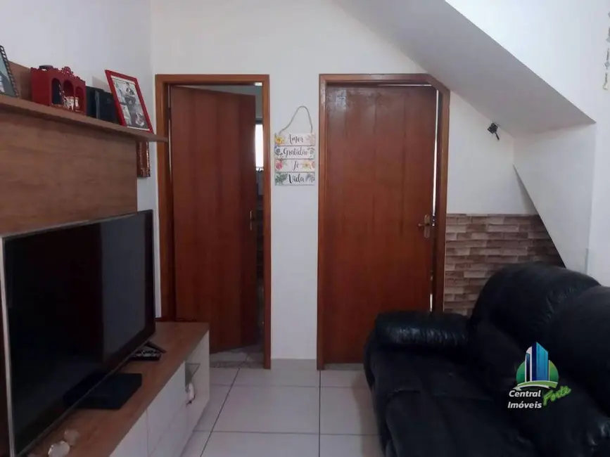 Sobrado com 2 quartos à venda, 300m2 em Praia Grande - SP - imagem 4 Foto 4 de Sobrado com 2 quartos à venda, 300m2 em Praia Grande - SP