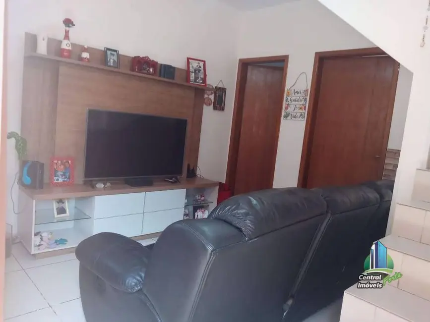 Sobrado com 2 quartos à venda, 300m2 em Praia Grande - SP - imagem 6 Foto 6 de Sobrado com 2 quartos à venda, 300m2 em Praia Grande - SP