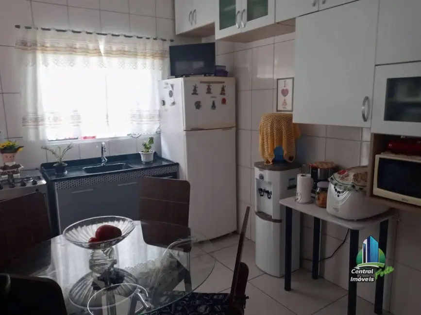 Sobrado com 2 quartos à venda, 300m2 em Praia Grande - SP - imagem 9 Foto 9 de Sobrado com 2 quartos à venda, 300m2 em Praia Grande - SP