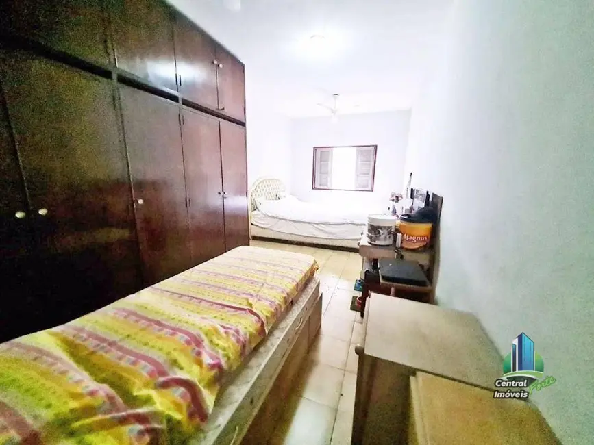 Casa com 2 quartos à venda, 113m2 em Maracanã, Praia Grande - SP - imagem 8 Foto 8 de Casa com 2 quartos à venda, 113m2 em Maracanã, Praia Grande - SP