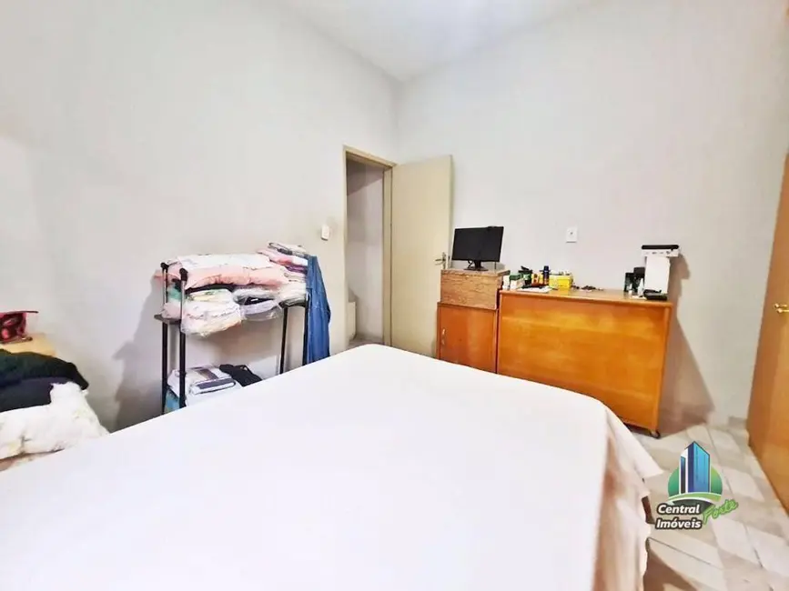 Casa com 2 quartos à venda, 113m2 em Maracanã, Praia Grande - SP - imagem 6 Foto 6 de Casa com 2 quartos à venda, 113m2 em Maracanã, Praia Grande - SP