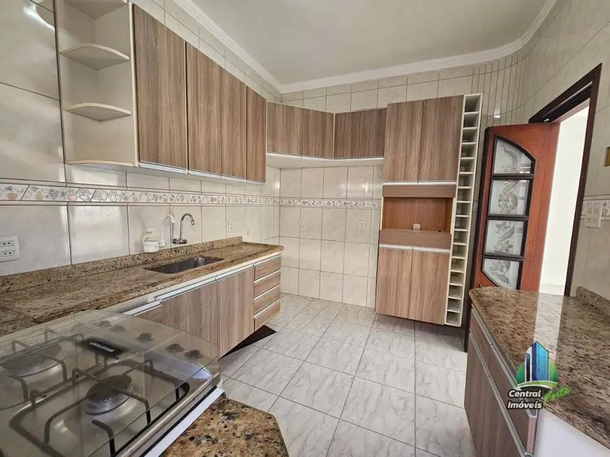 Casa com 3 quartos à venda, 348m2 em Canto do Forte, Praia Grande - SP - imagem 9 Foto 9 de Casa com 3 quartos à venda, 348m2 em Canto do Forte, Praia Grande - SP